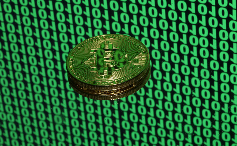 Bitcoin поднялся выше $72 тыс. на фоне переговоров США и Ирана