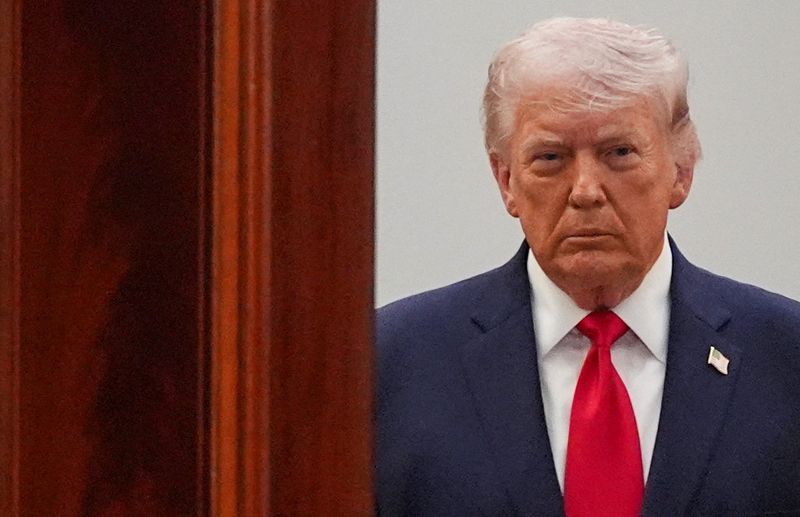 Трамп поставил Европе ультиматум по охране танкеров в Ормузском проливе