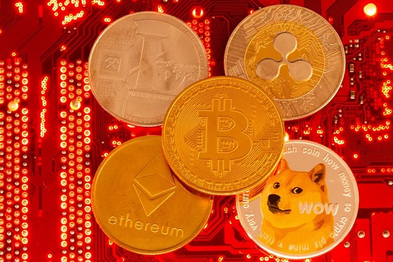 Биткоин или Etherium: кто быстрее восстановится после обвала рынка?