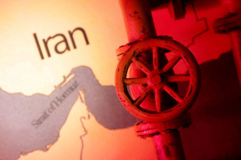 Нефть резко дешевеет на фоне новостей о перемирии США с Ираном