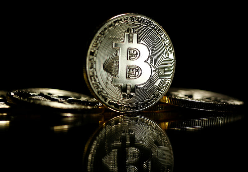Bitcoin восстанавливается выше $77 тыс. на фоне роста рынков акций