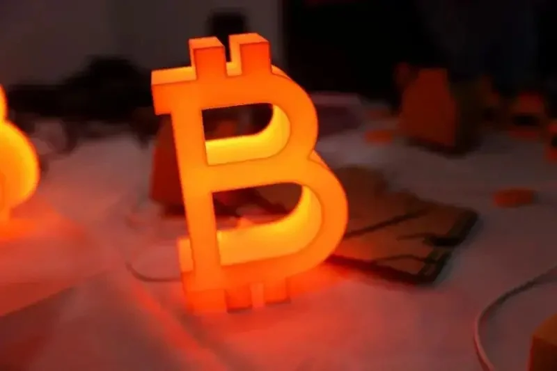 Биткоин вырос до $65 000: отскок или разворот — что показал ИИ-анализ